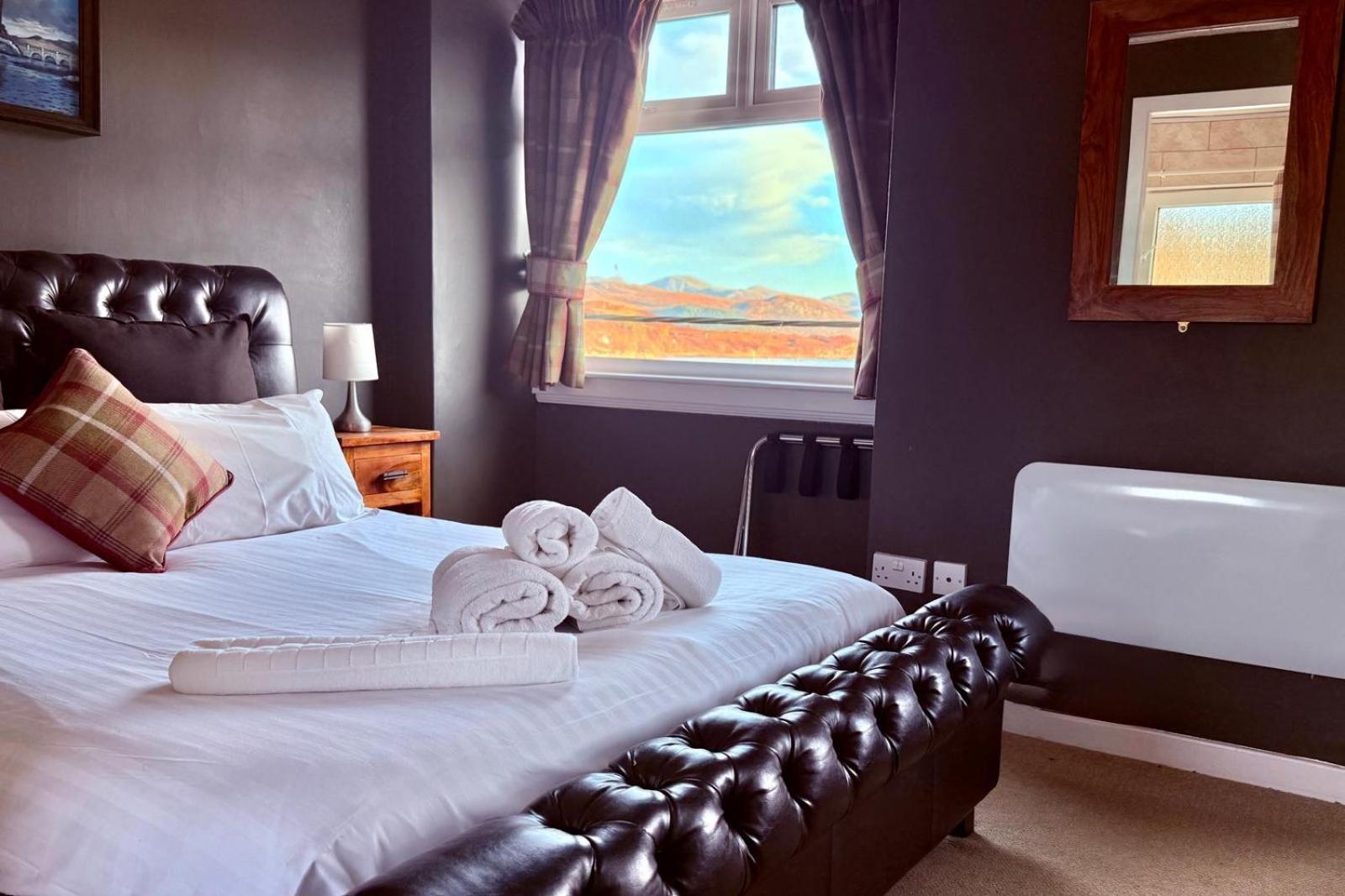 Argyll Hotel Ullapool Exterior photo