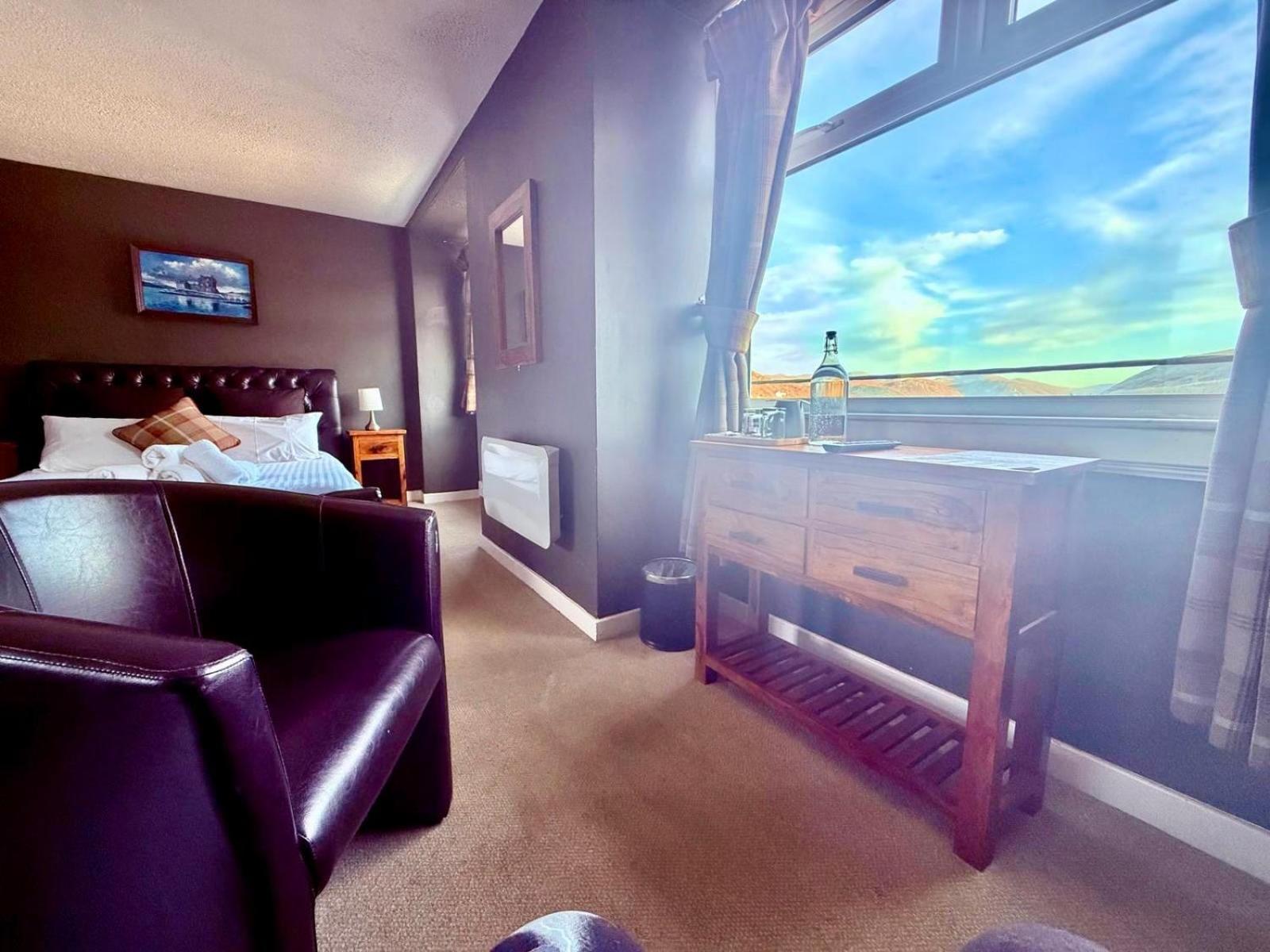 Argyll Hotel Ullapool Exterior photo